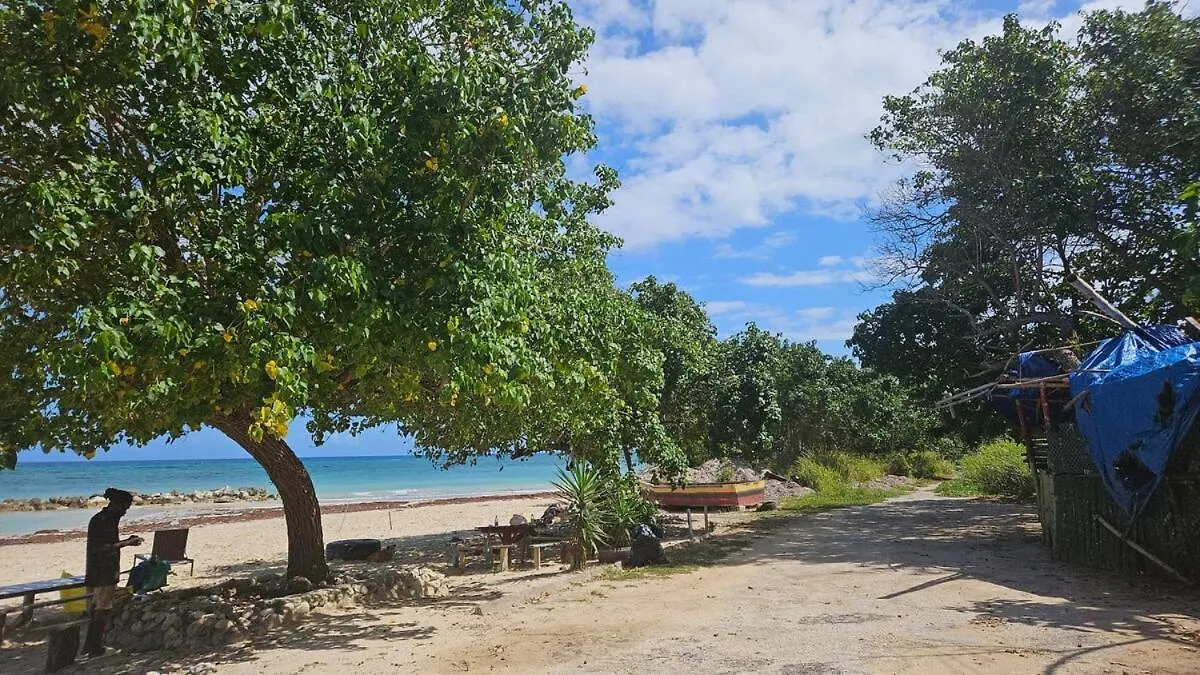 Studio Apt, Natural Beach And Pool G199A Montego Bay Apartamento